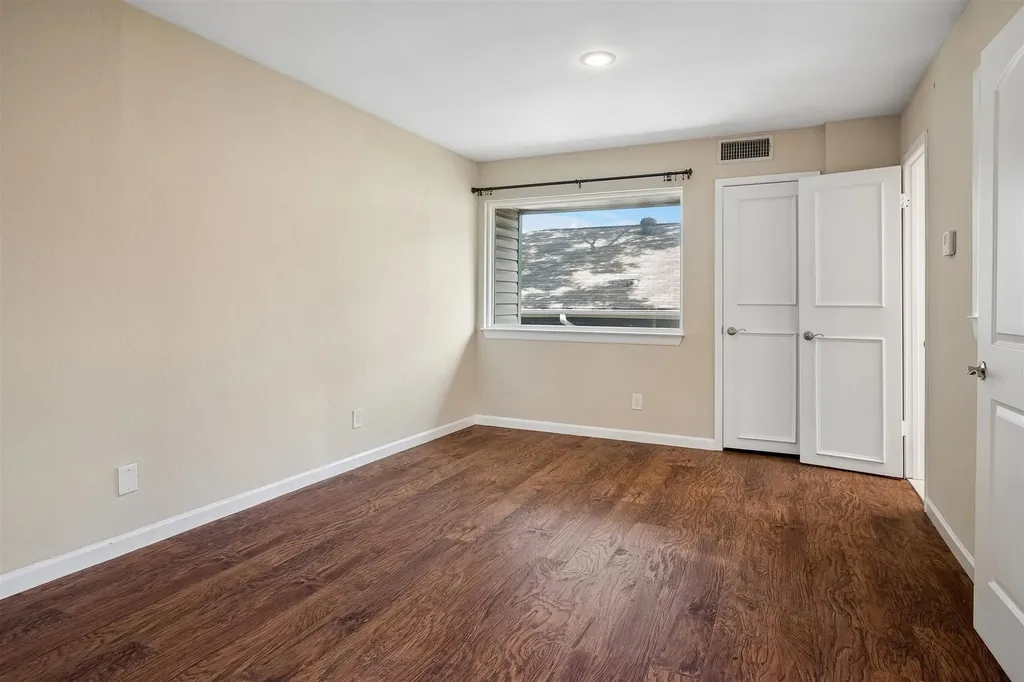 3815 Holland Avenue Dallas TX 75219