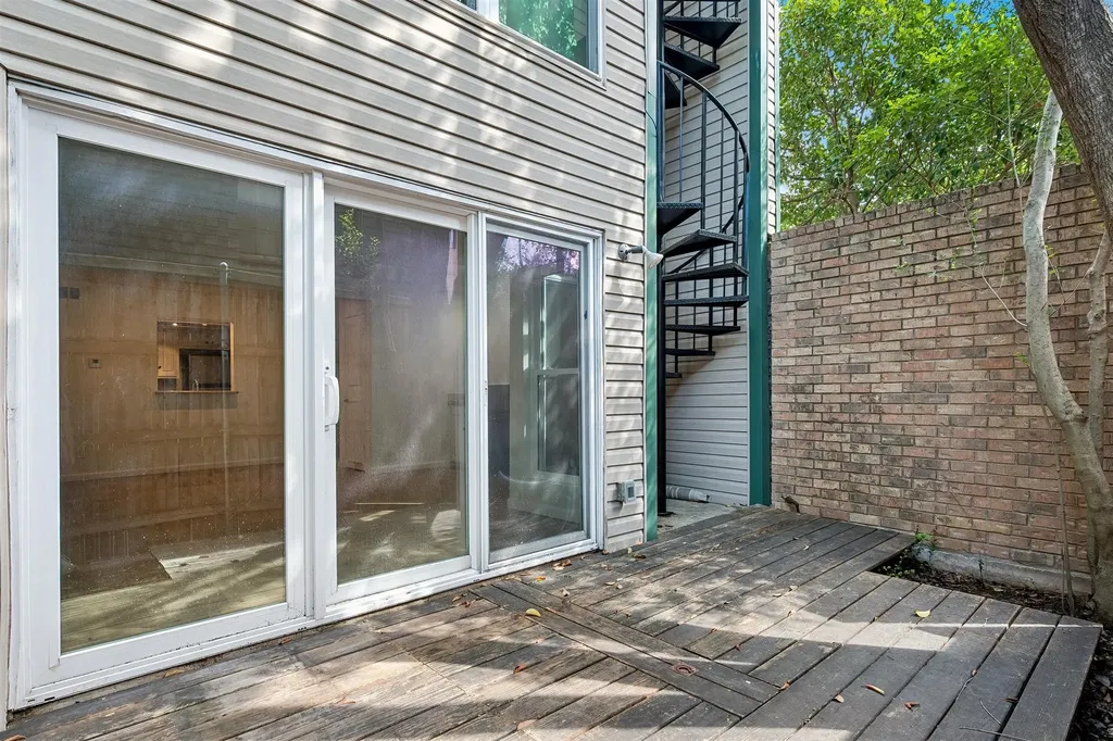 3815 Holland Avenue Dallas TX 75219