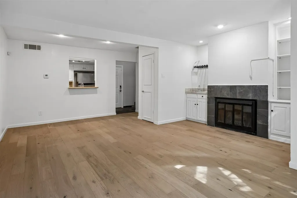 3815 Holland Avenue Dallas TX 75219