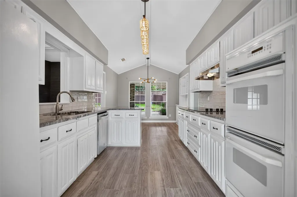2303 Mccoy Road Carrollton TX 75006
