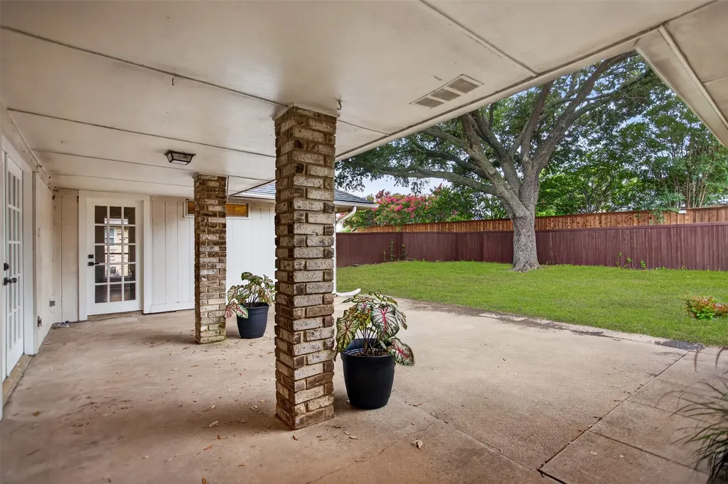 2303 Mccoy Road Carrollton TX 75006