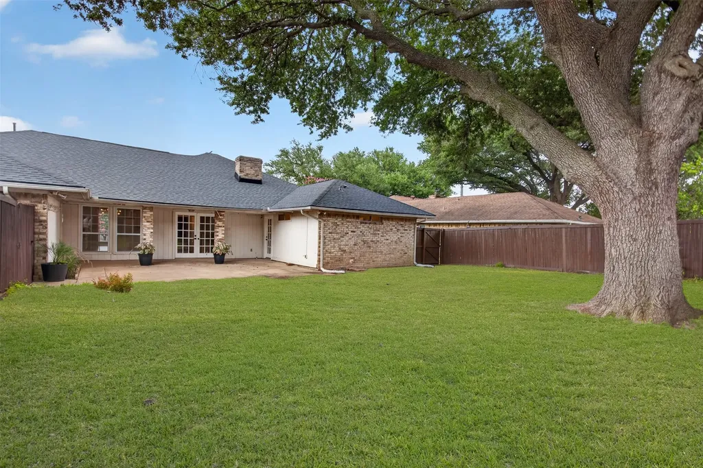 2303 Mccoy Road Carrollton TX 75006