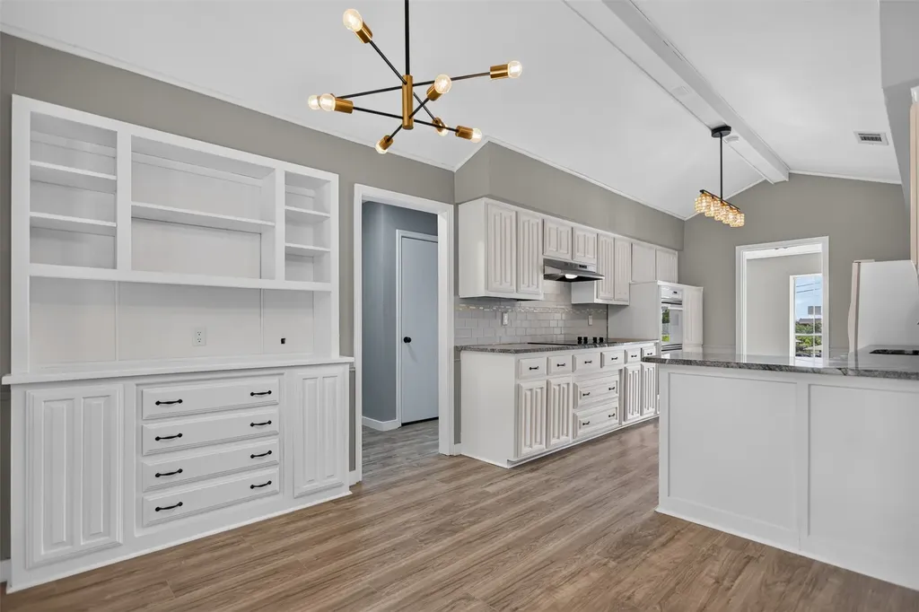 2303 Mccoy Road Carrollton TX 75006