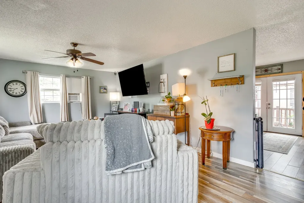 203 E Henderson Street Itasca TX 76055
