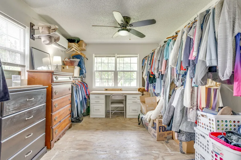 203 E Henderson Street Itasca TX 76055