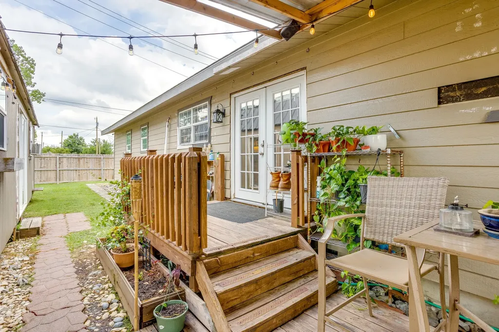 203 E Henderson Street Itasca TX 76055