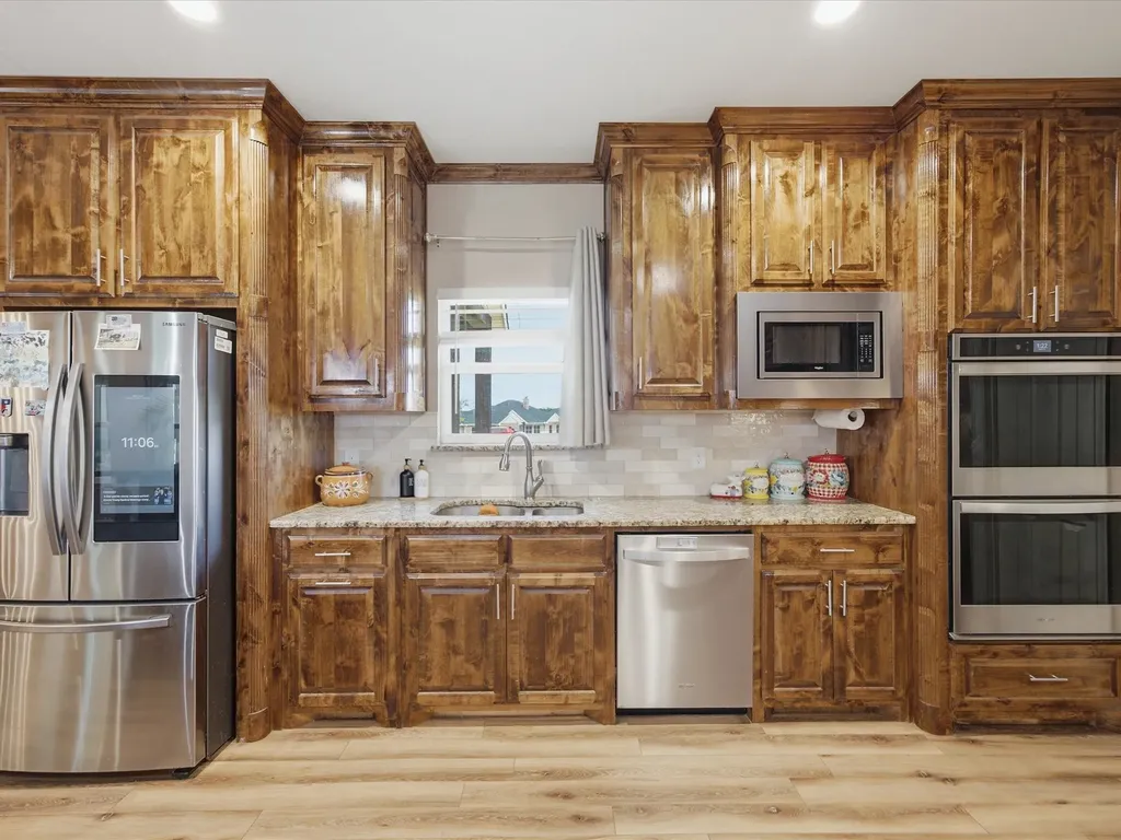 1032 Justin Drive Springtown TX 76082