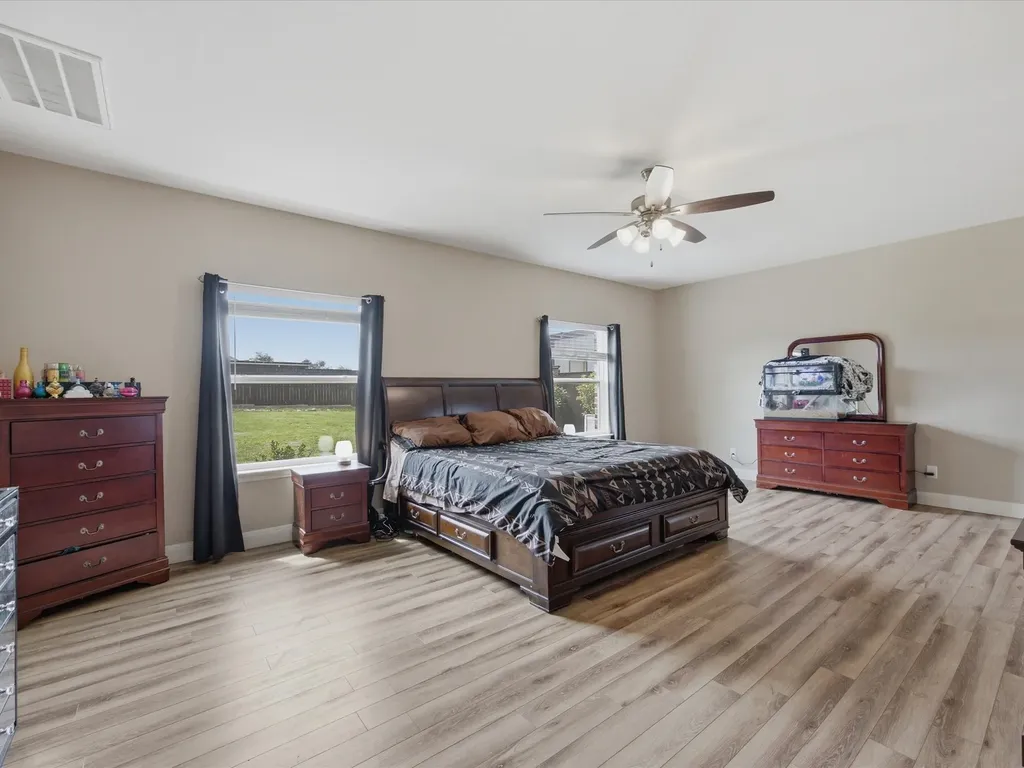 1032 Justin Drive Springtown TX 76082