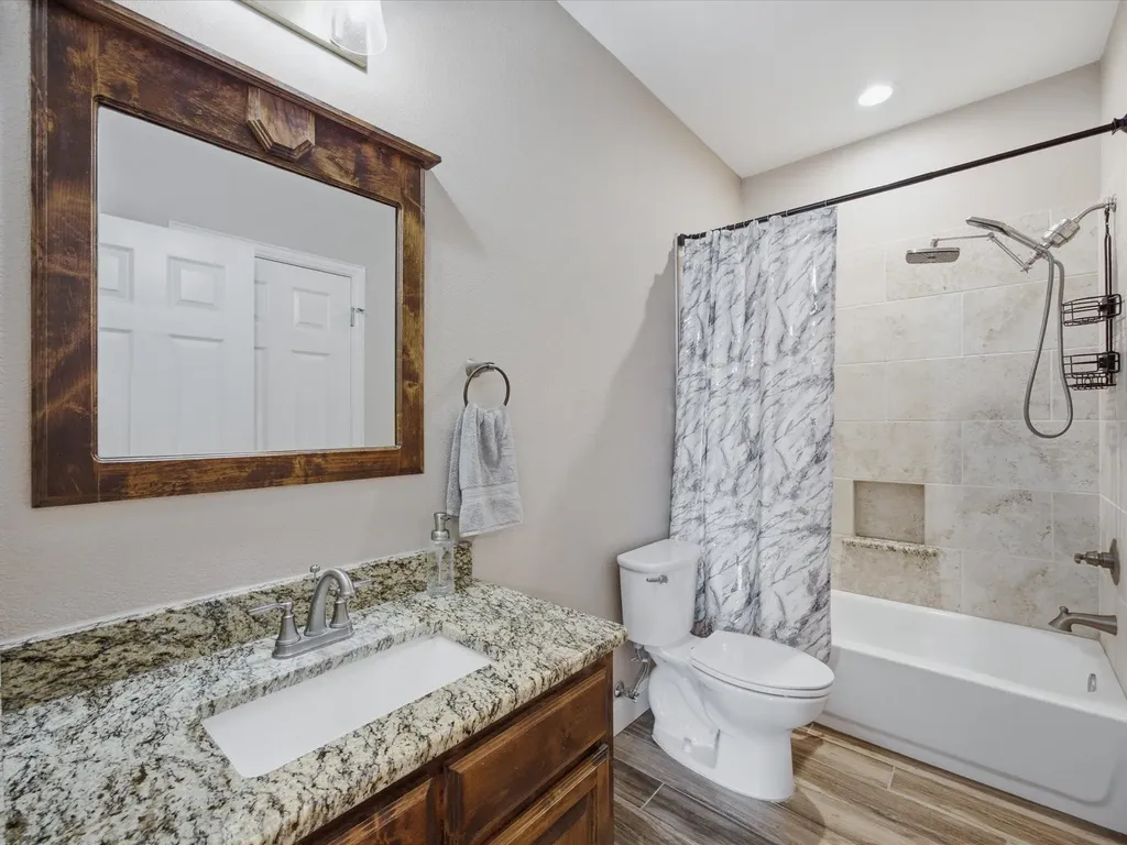 1032 Justin Drive Springtown TX 76082
