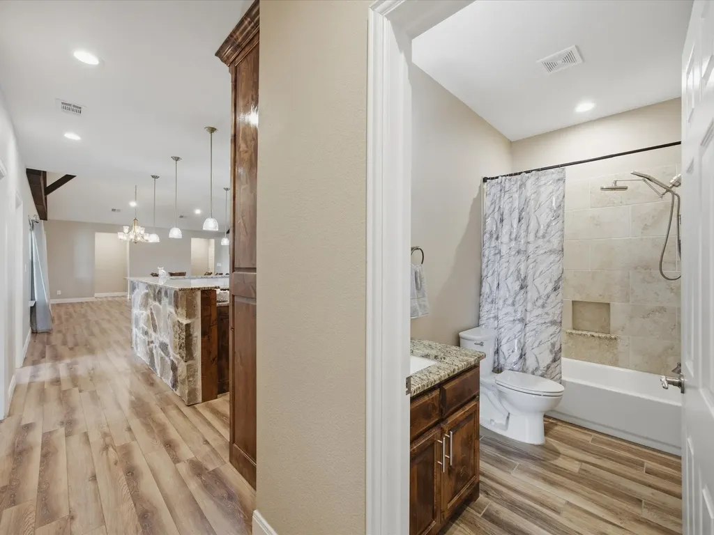 1032 Justin Drive Springtown TX 76082