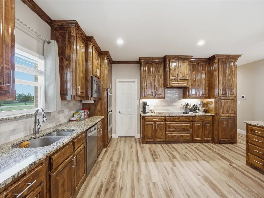 1032 Justin Drive Springtown TX 76082