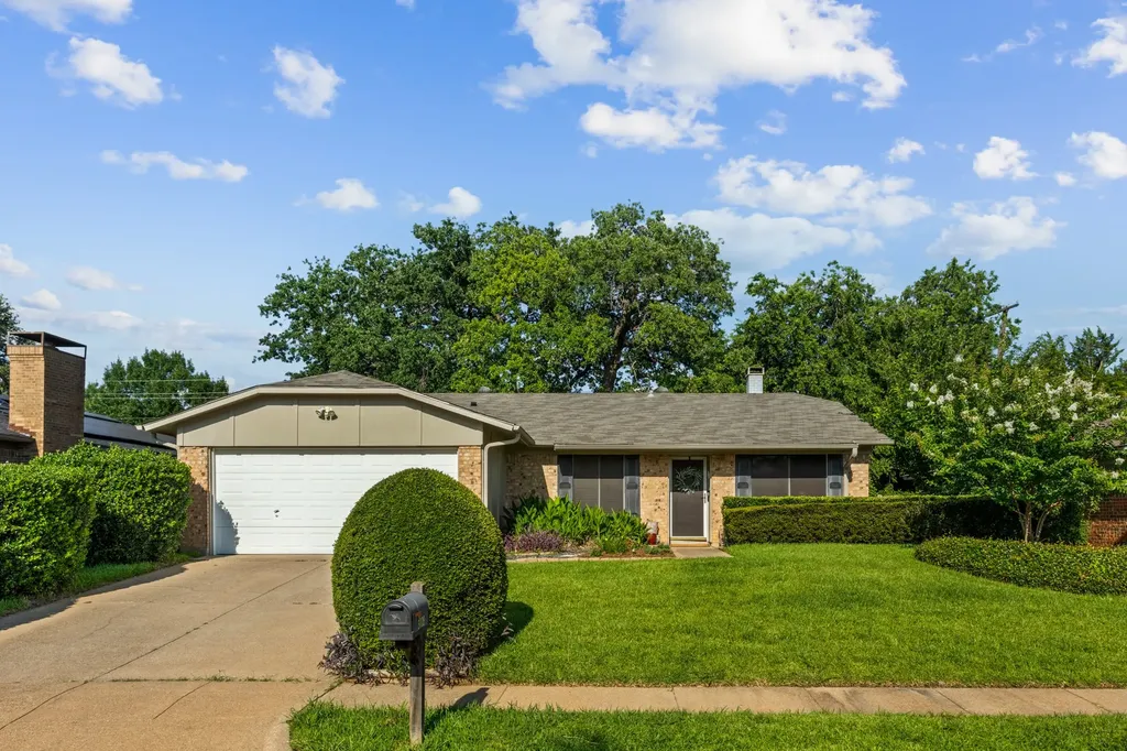 3108 Woodbridge Drive Bedford TX 76021