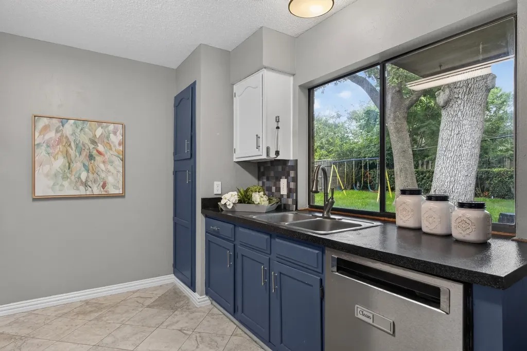 3108 Woodbridge Drive Bedford TX 76021