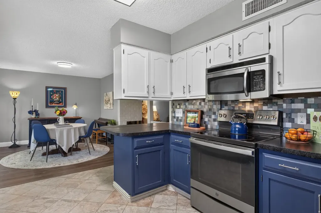 3108 Woodbridge Drive Bedford TX 76021