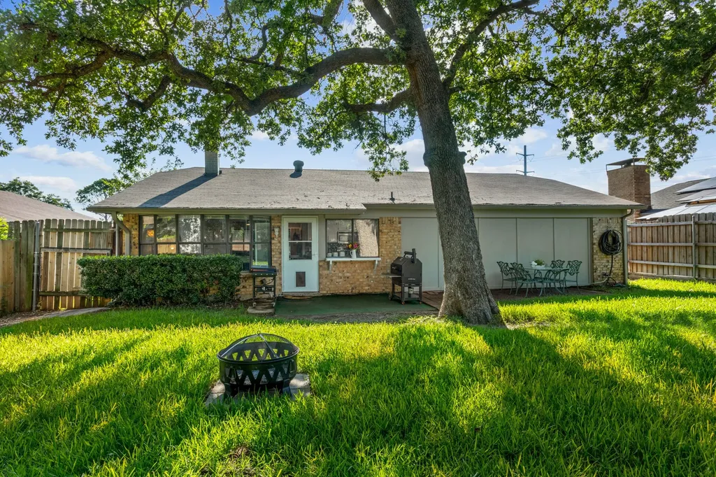 3108 Woodbridge Drive Bedford TX 76021