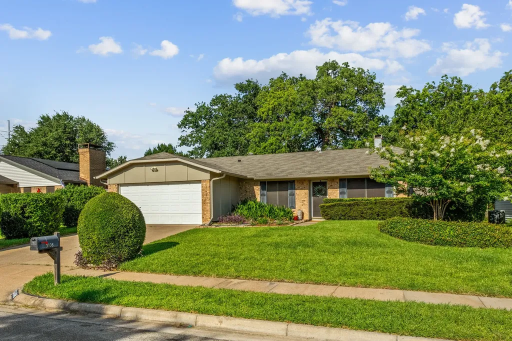 3108 Woodbridge Drive Bedford TX 76021