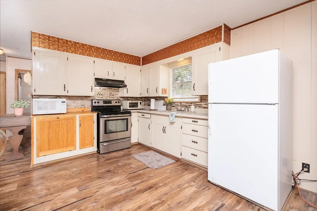 207 Center Brady TX 76825