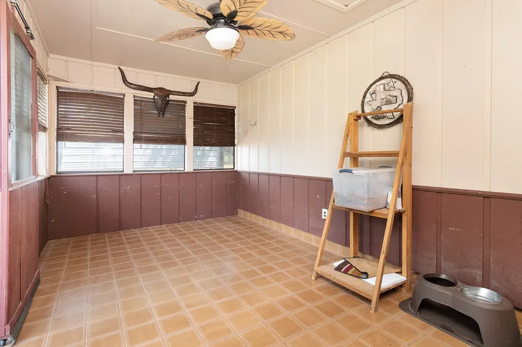 207 Center Brady TX 76825