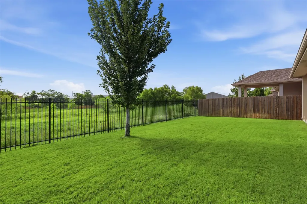 8312 Pine Meadows Drive Fort Worth TX 76244
