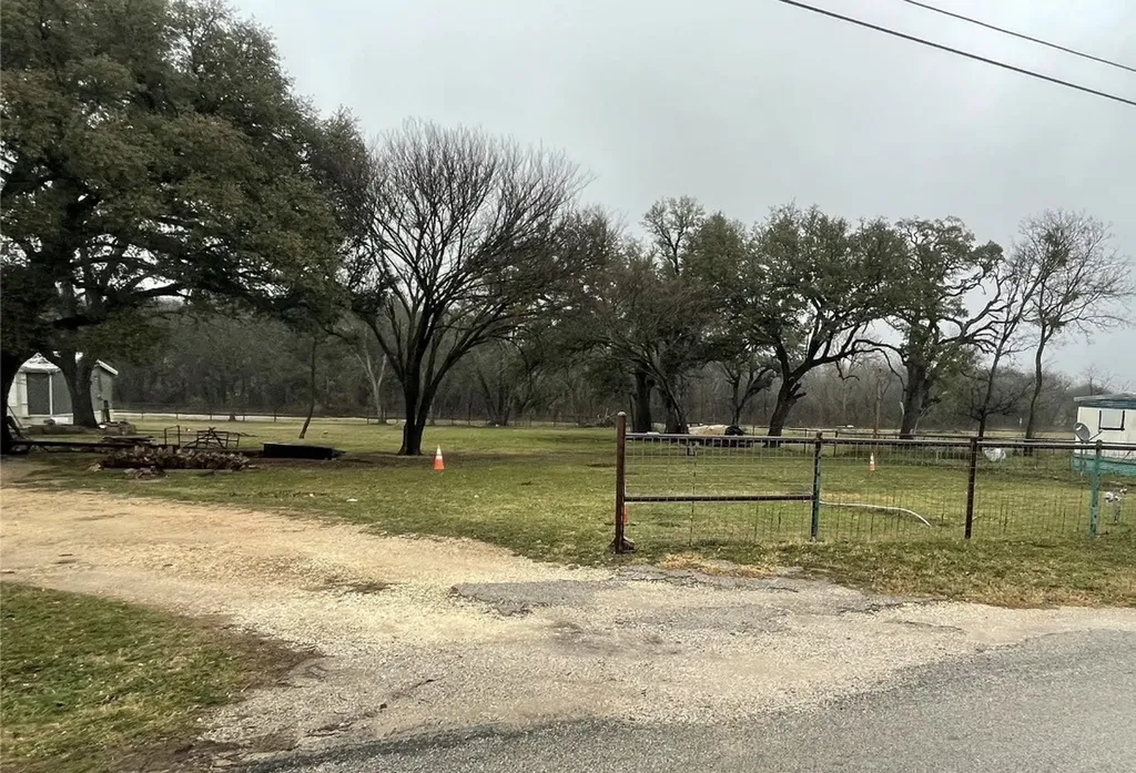 418 & 420 W Oneal Dublin TX 76446