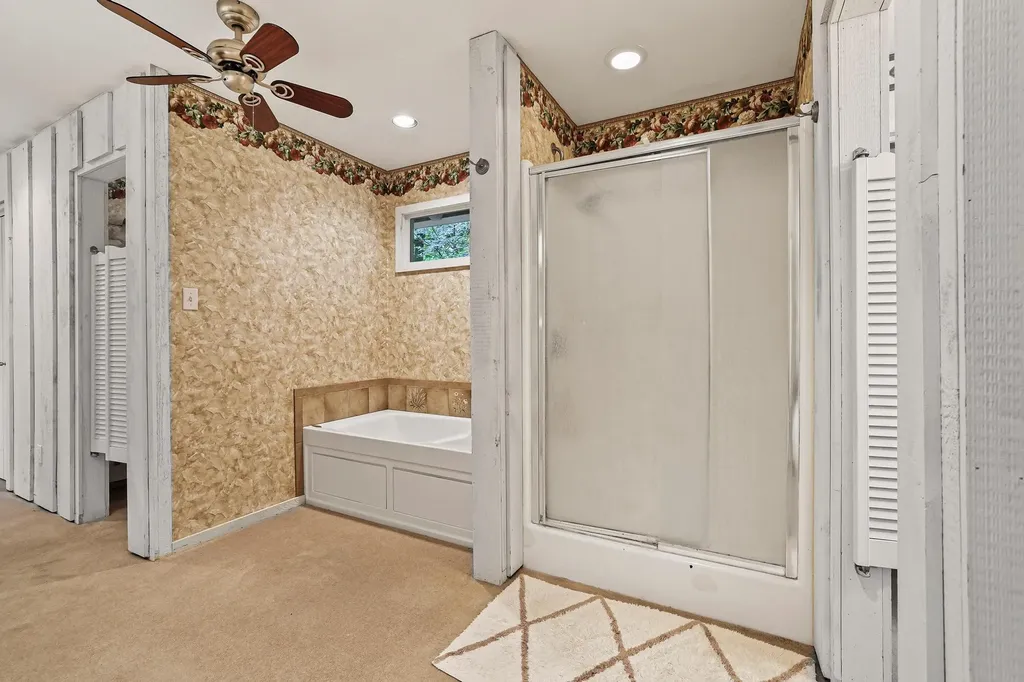 275 Lakecrest Drive Pottsboro TX 75076