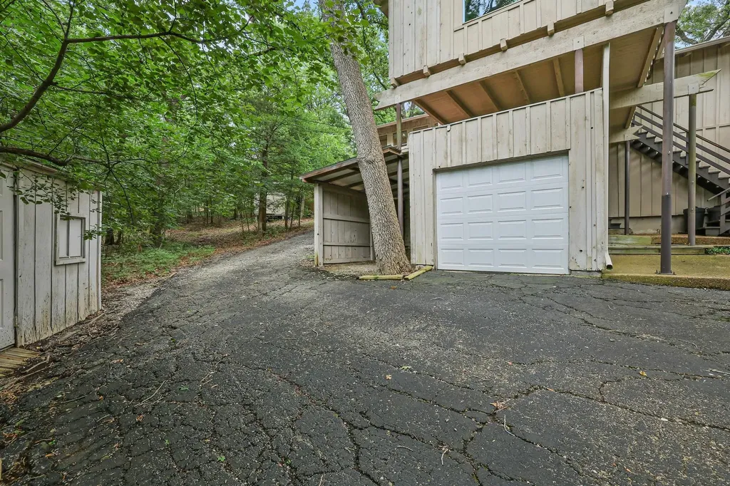 275 Lakecrest Drive Pottsboro TX 75076