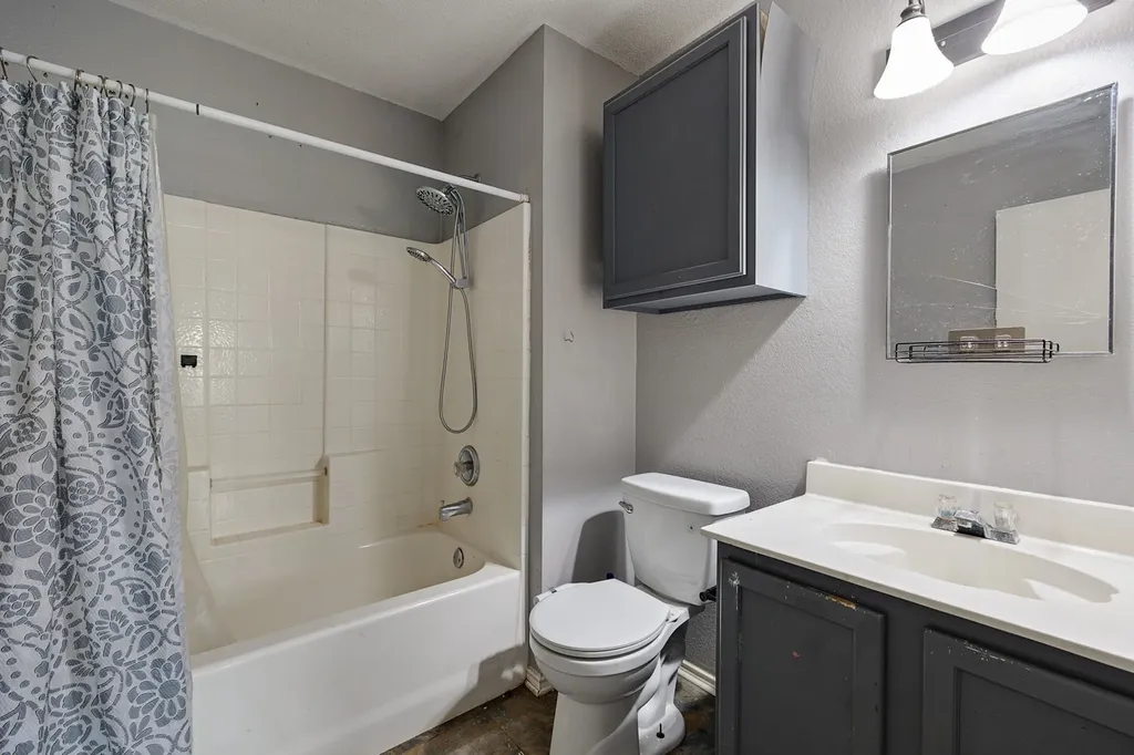 5600 Wiltshire Drive Fort Worth TX 76135