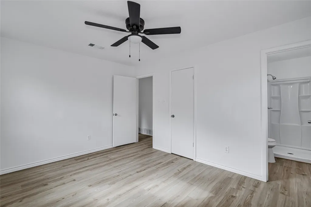909 Kelley Drive Everman TX 76140