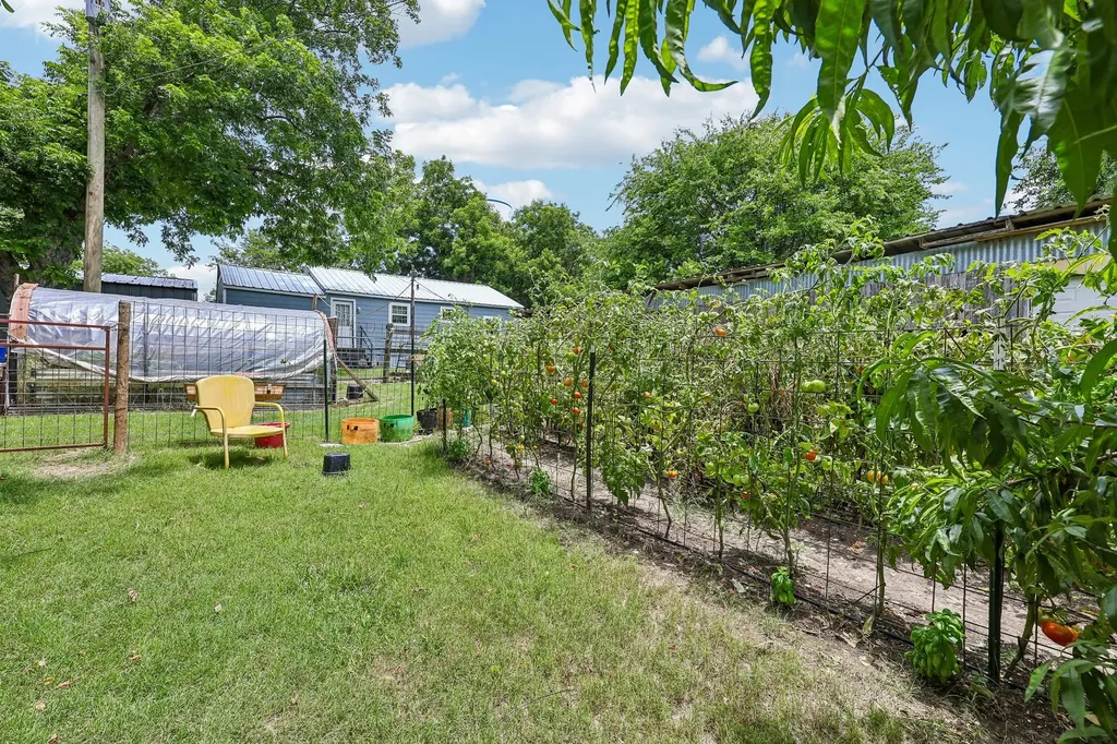 9490 County Road 443 Princeton TX 75407