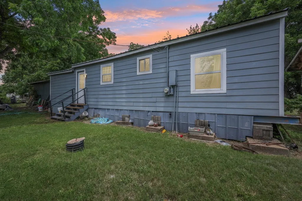 9490 County Road 443 Princeton TX 75407