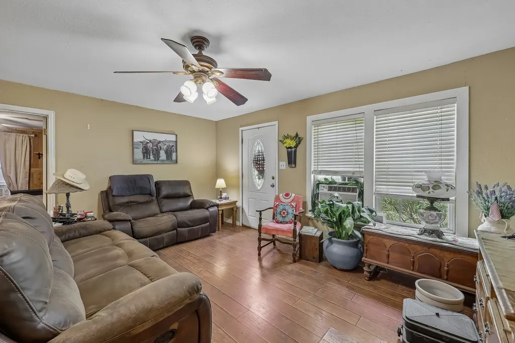 9490 County Road 443 Princeton TX 75407