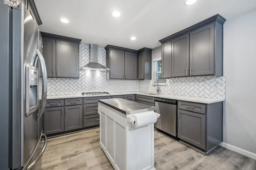 4905 Emerald Lake Drive Fort Worth TX 76103