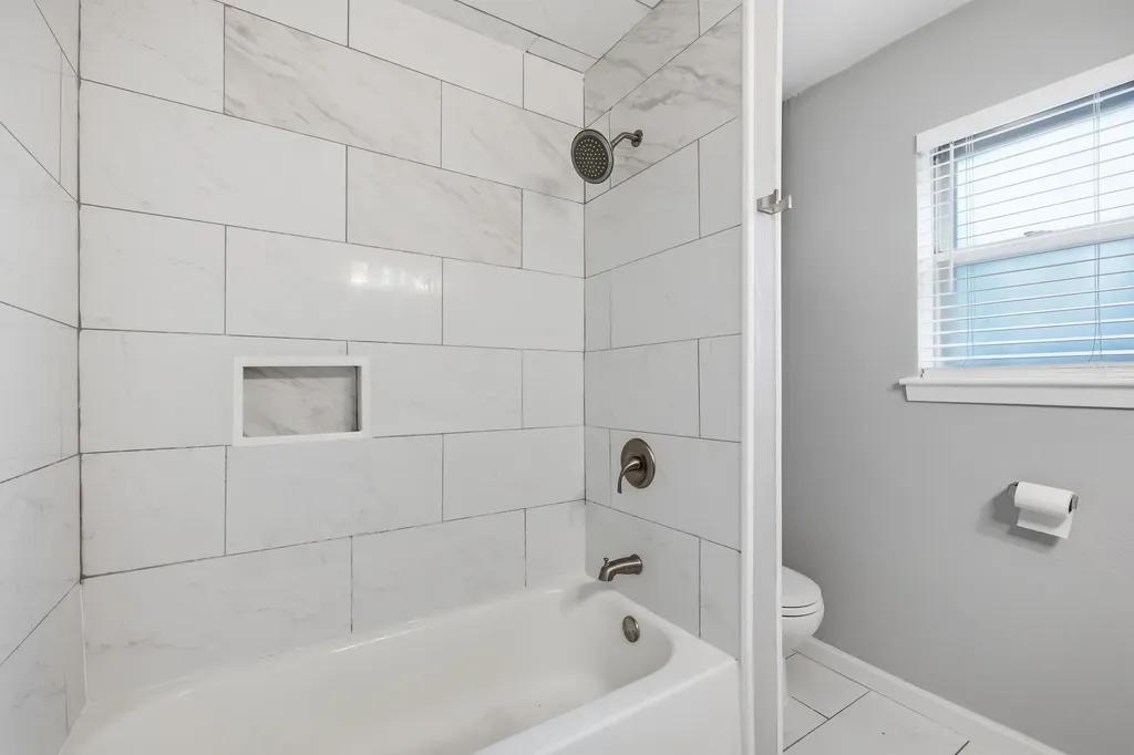 4905 Emerald Lake Drive Fort Worth TX 76103