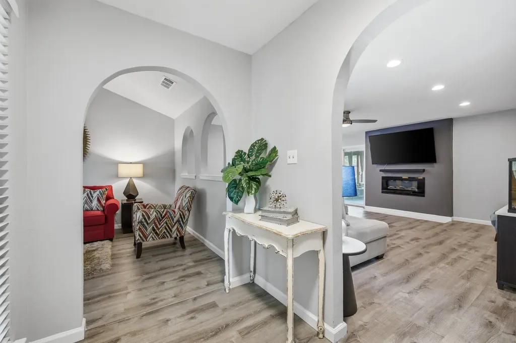 4905 Emerald Lake Drive Fort Worth TX 76103
