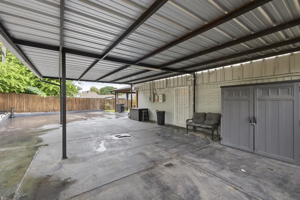 4905 Emerald Lake Drive Fort Worth TX 76103