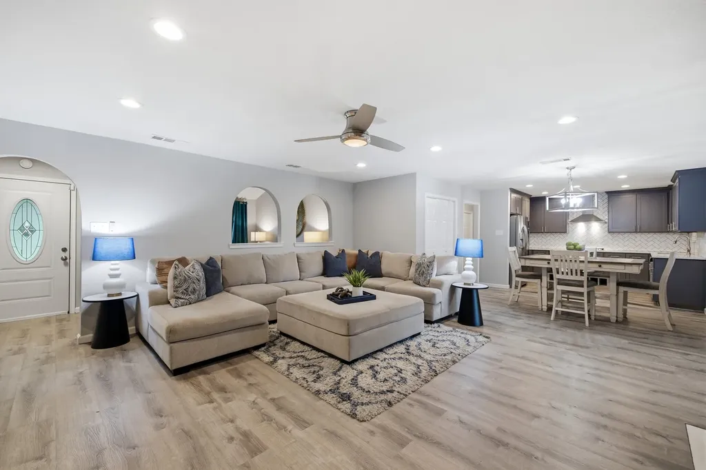 4905 Emerald Lake Drive Fort Worth TX 76103