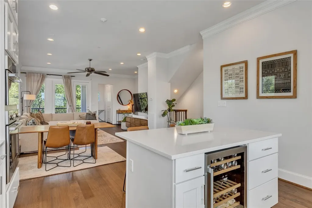 7333 Valley View Lane Dallas TX 75240