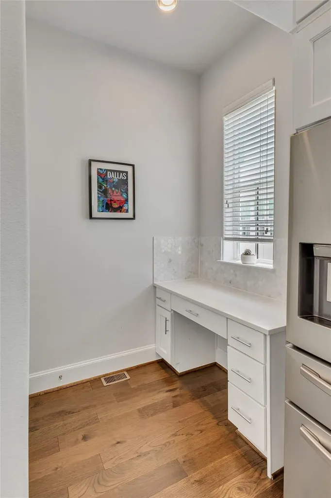 7333 Valley View Lane Dallas TX 75240