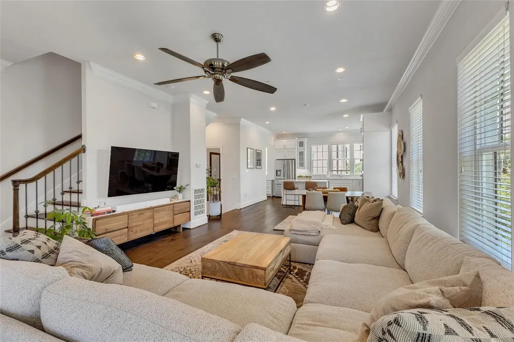 7333 Valley View Lane Dallas TX 75240