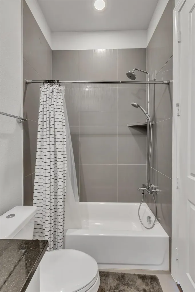 7333 Valley View Lane Dallas TX 75240