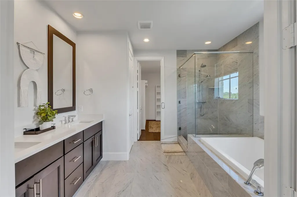 7333 Valley View Lane Dallas TX 75240
