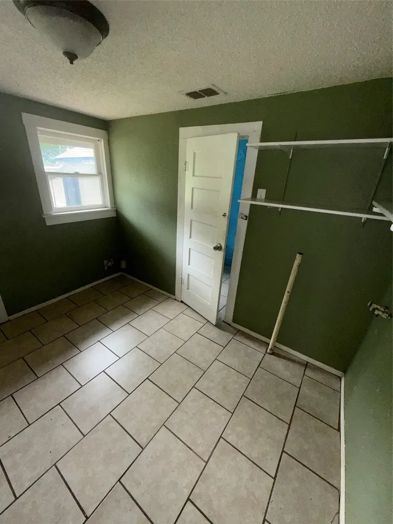 222 Cherry Street Clyde TX 79510