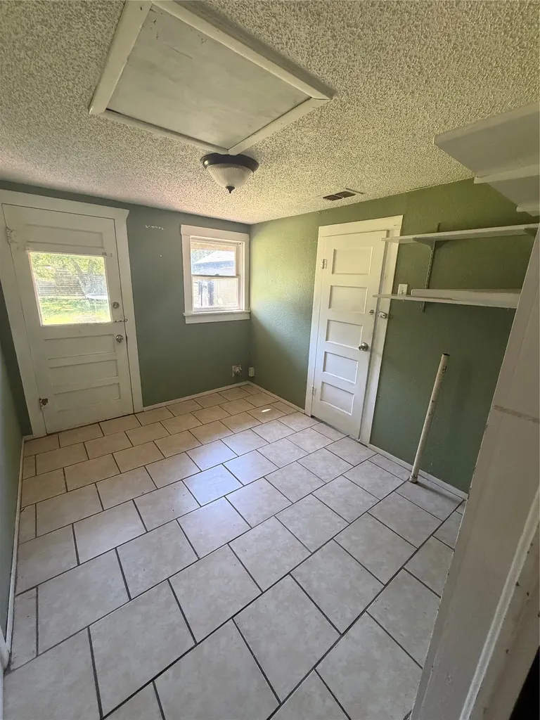 222 Cherry Street Clyde TX 79510