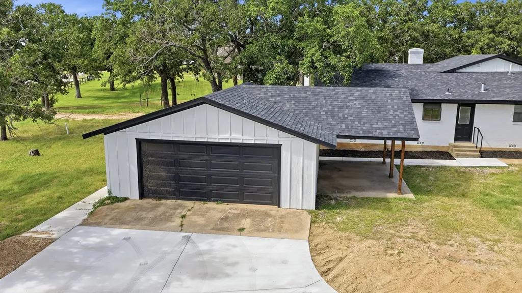 109 Aslan Road Poolville TX 76487