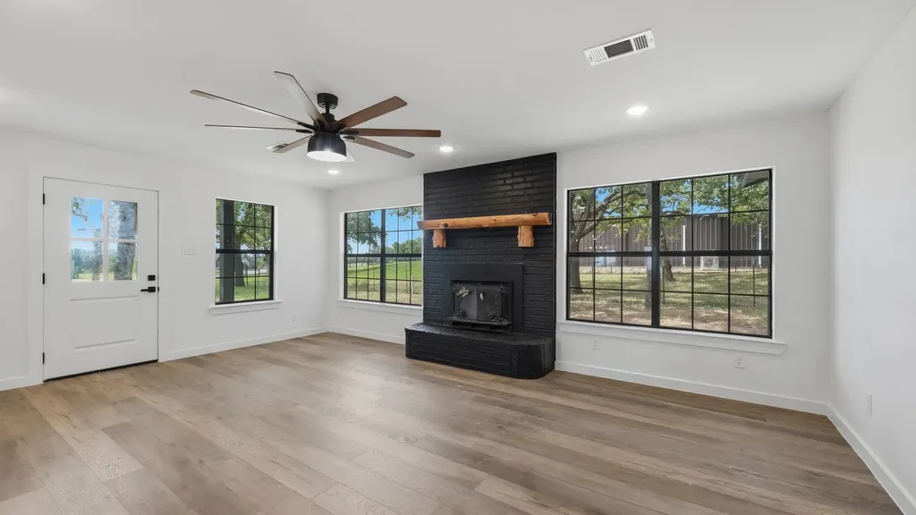 109 Aslan Road Poolville TX 76487