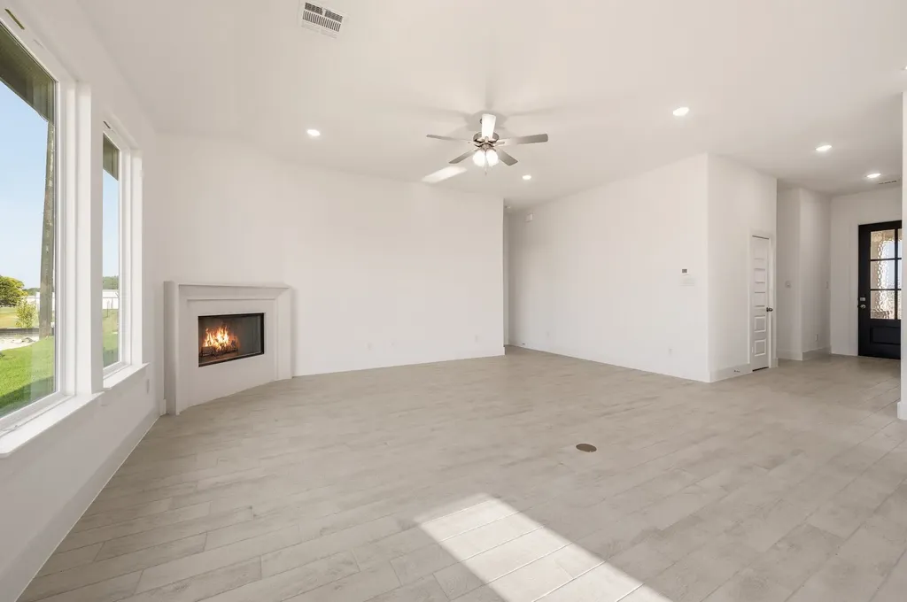 116 Park Hurst Drive Boyd TX 76023