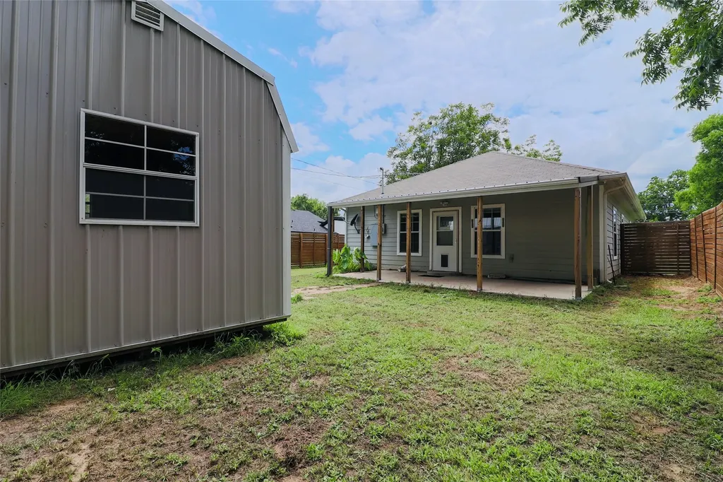 1000 N Spring Street Grand Saline TX 75140