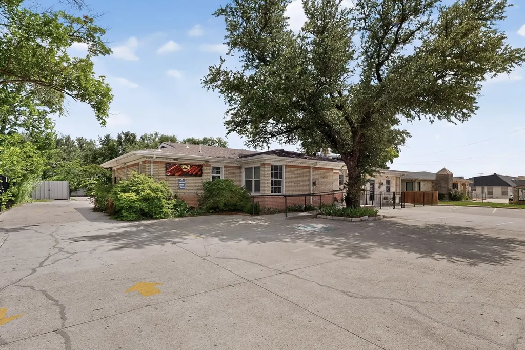 7224 Glenview Drive Richland Hills TX 76180