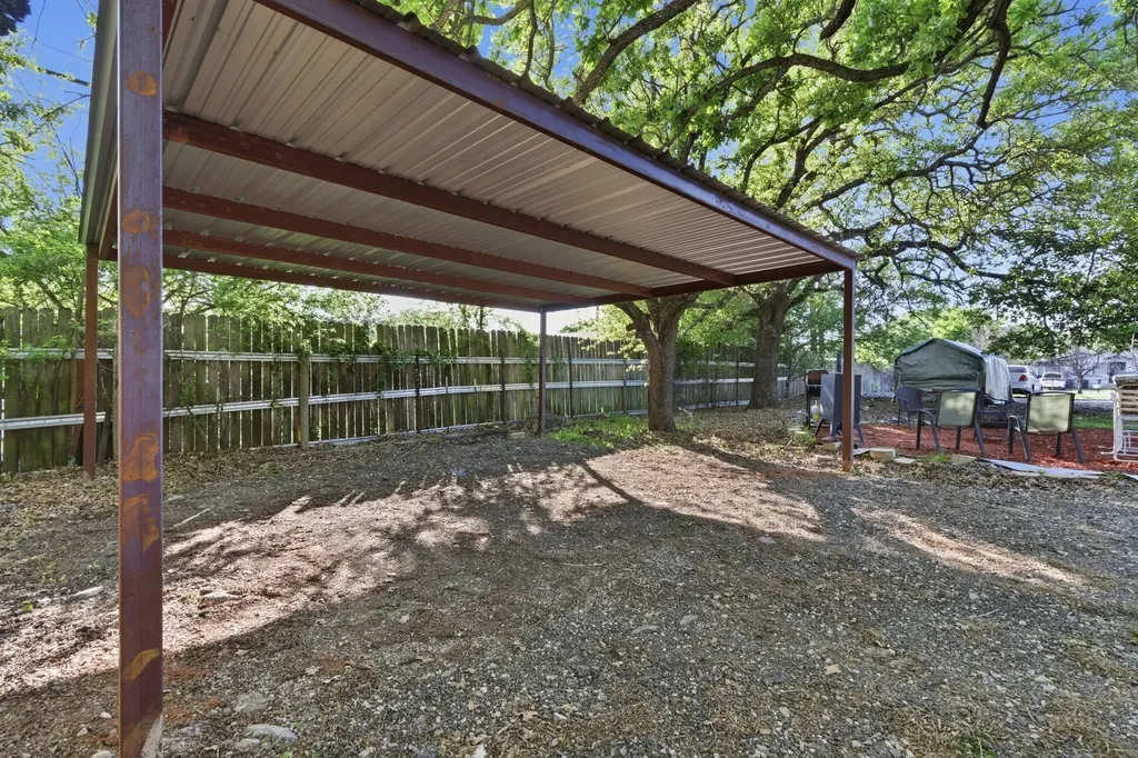 1404 Sheri Lane N Pelican Bay TX 76020