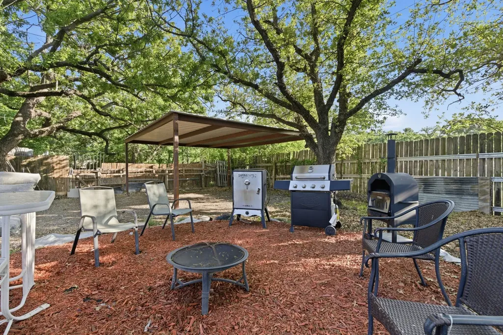 1404 Sheri Lane N Pelican Bay TX 76020